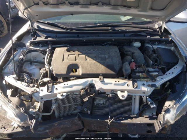 Toyota Corolla Le Image 9