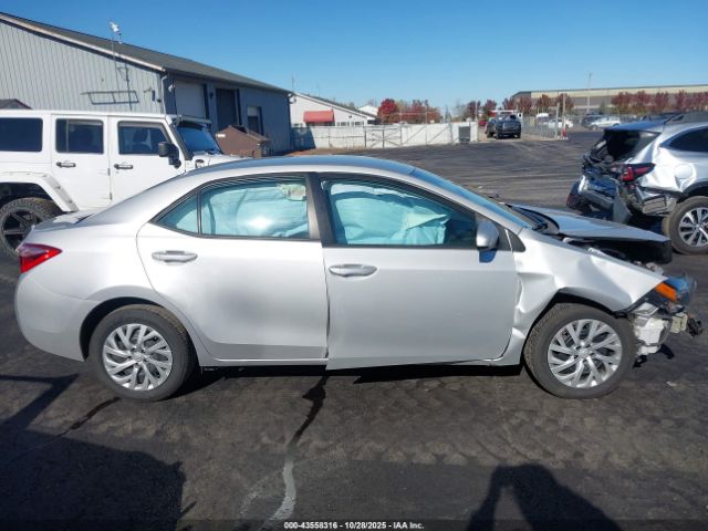 Toyota Corolla Le Image 17