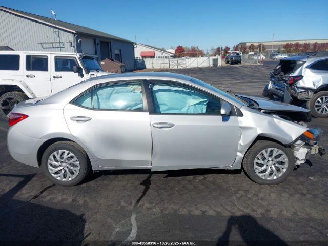 Toyota Corolla Le Image 17