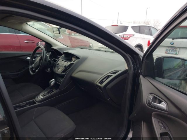 Ford Focus Se Image 7