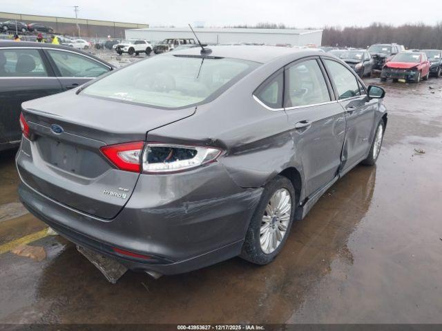 Ford Fusion Se Image 4