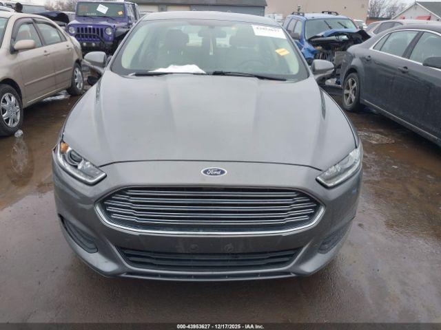 Ford Fusion Se Image 10