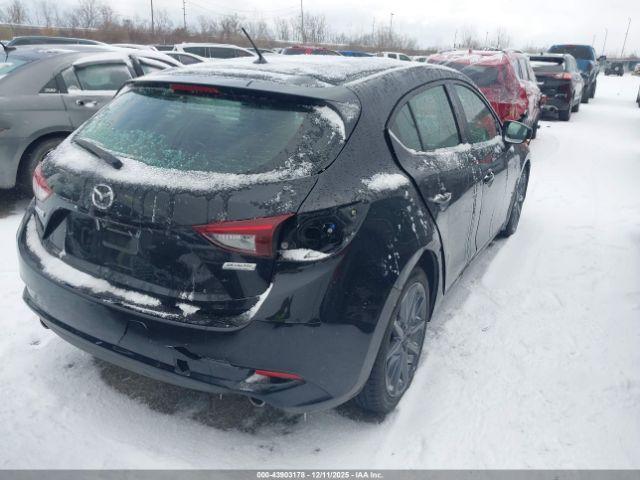 Mazda Mazda3 Touring Image 13