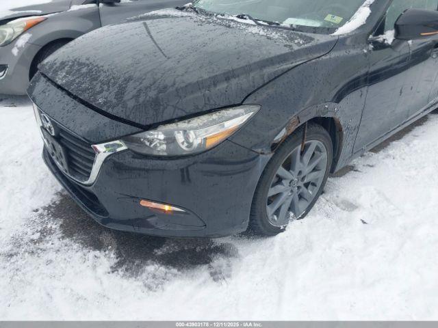 Mazda Mazda3 Touring Image 14