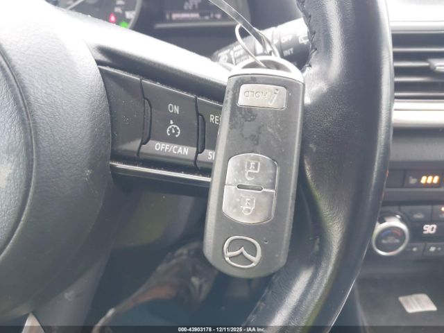 Mazda Mazda3 Touring Image 7