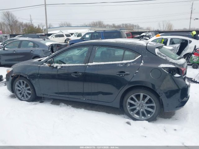 Mazda Mazda3 Touring Image 9