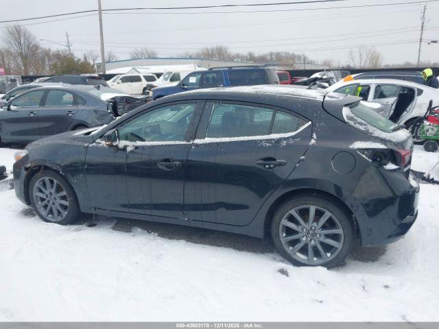 Mazda Mazda3 Touring Image 9