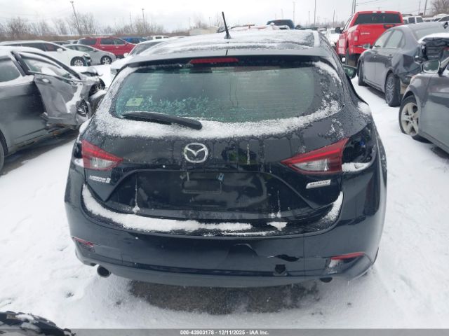 Mazda Mazda3 Touring Image 8