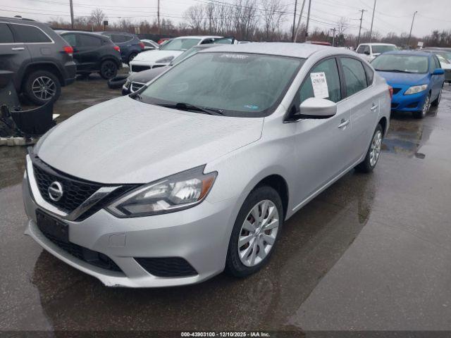 Nissan Sentra S Image 8