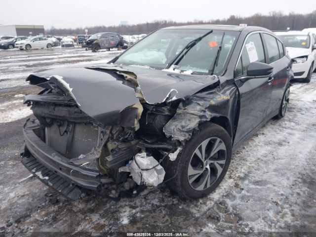 Subaru Legacy Premium Image 9