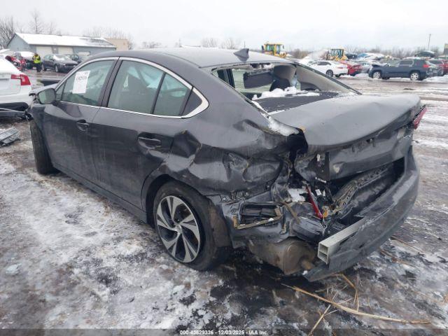 Subaru Legacy Premium Image 6