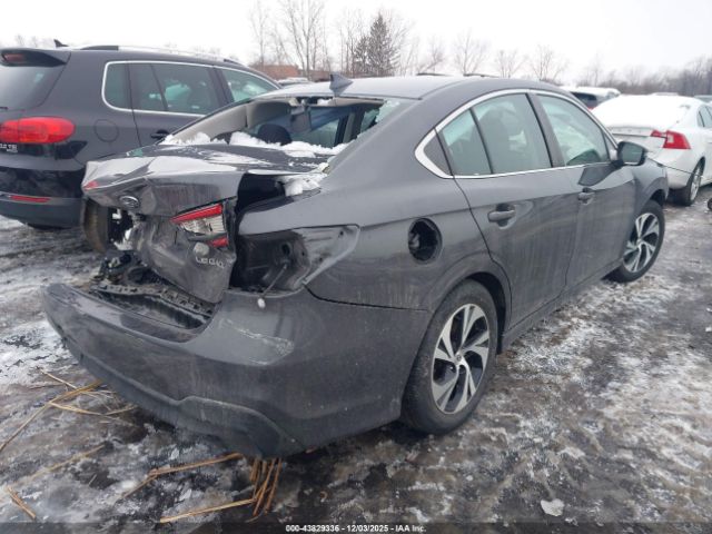 Subaru Legacy Premium Image 8