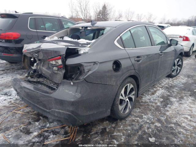 Subaru Legacy Premium Image 8