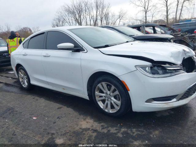 Chrysler 200 Limited Image 9
