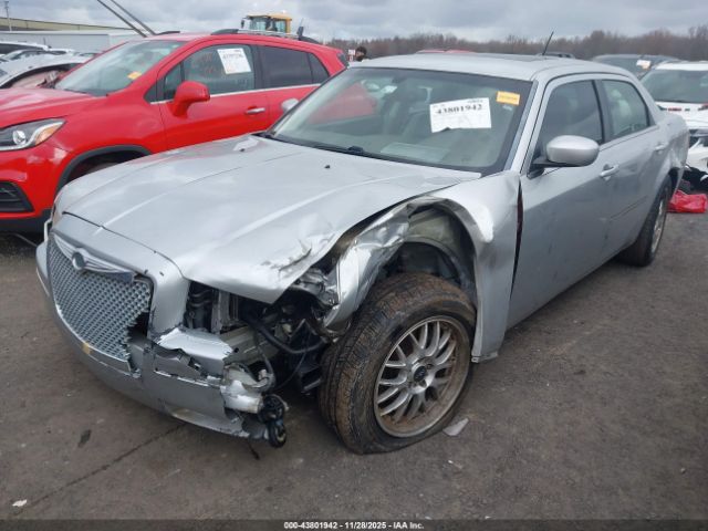 Chrysler 300 Touring Image 17