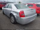 Chrysler 300 Touring Image 2