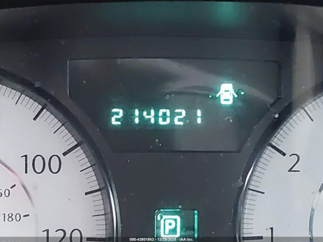 Chrysler 300 Touring Image 12