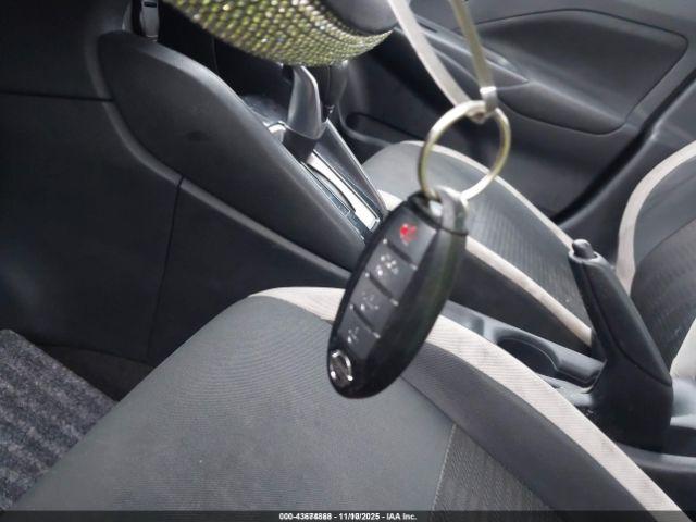 Nissan Versa Sv Xtronic Cvt Image 6