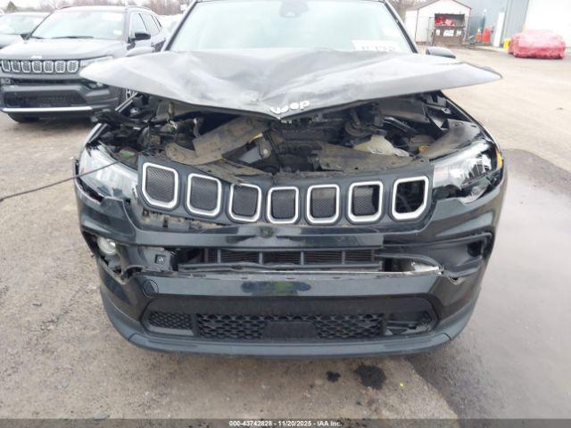 Jeep Compass Latitude Lux 4x4 Image 4