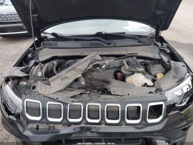 Jeep Compass Latitude Lux 4x4 Image 11