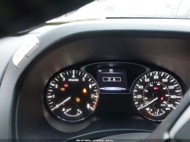 Nissan Pathfinder Image 4