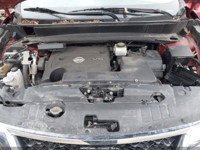 Nissan Pathfinder Image 8