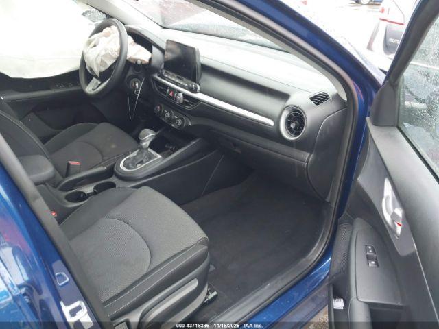 Kia Forte Lxs Image 4