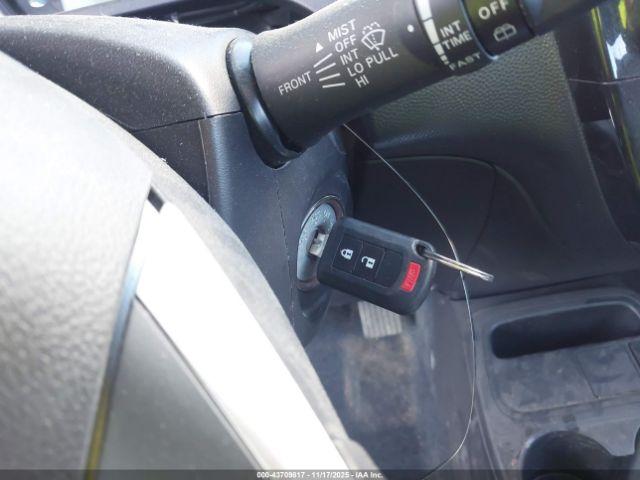 Mitsubishi Mirage Image 3