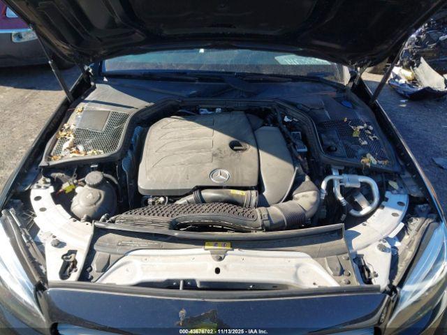 Mercedes-Benz C-Class 4matic Image 11