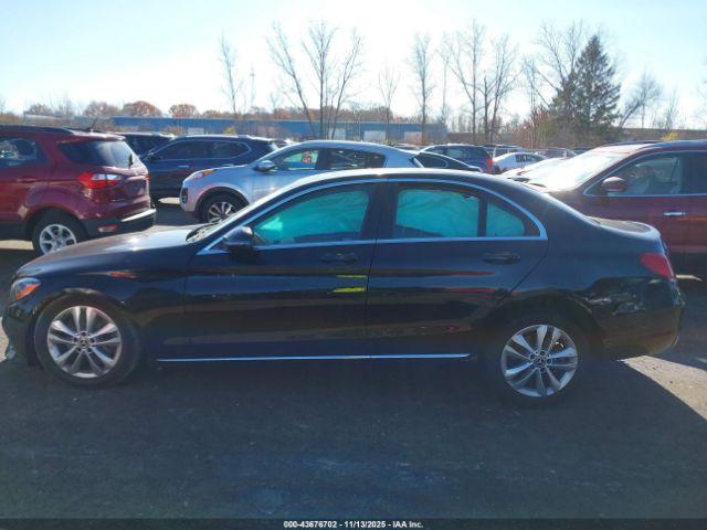 Mercedes-Benz C-Class 4matic Image 16