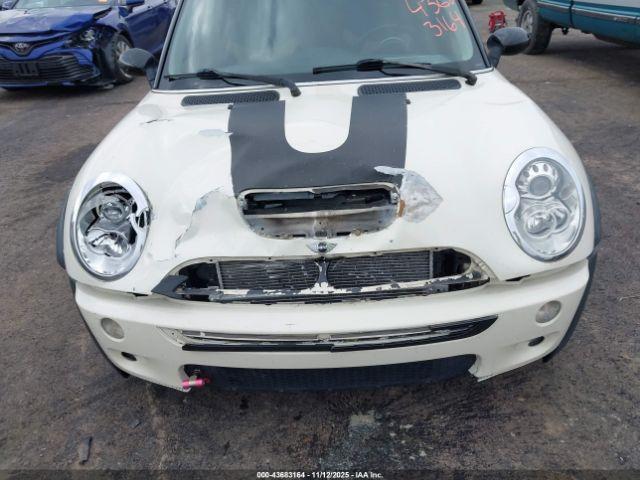 MINI Cooper S Image 2