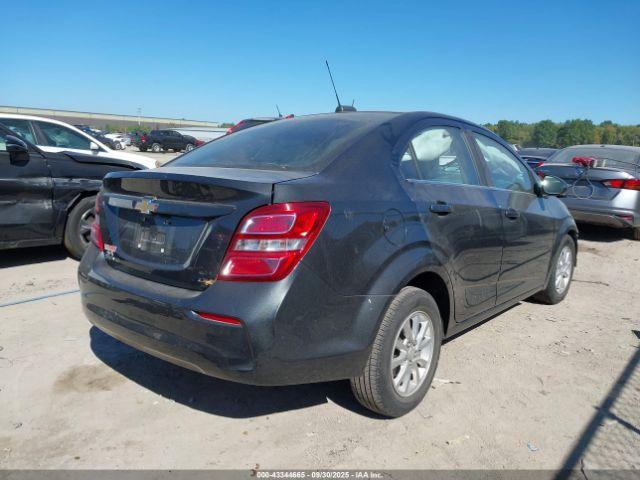 Chevrolet Sonic Lt Auto Image 12