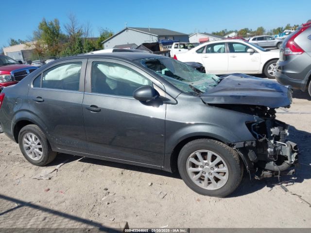 Chevrolet Sonic Lt Auto Image 2