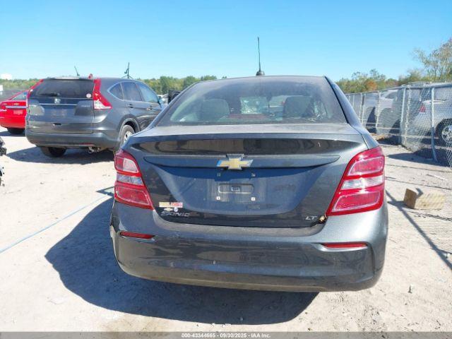 Chevrolet Sonic Lt Auto Image 3