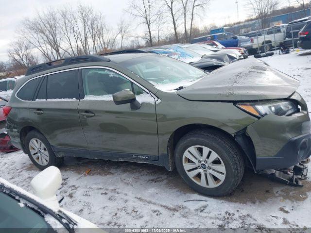 Subaru Outback 2.5i Premium Image 12