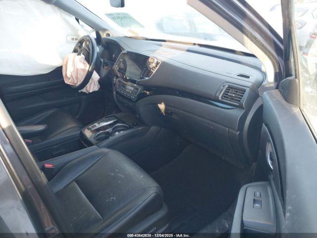 Honda Pilot Touring Image 8