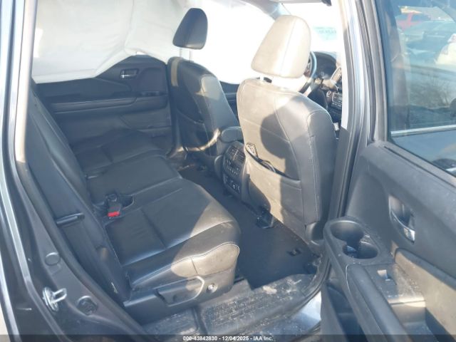 Honda Pilot Touring Image 11