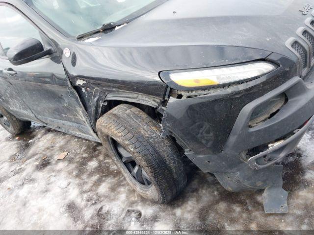 Jeep Cherokee Trailhawk Image 2