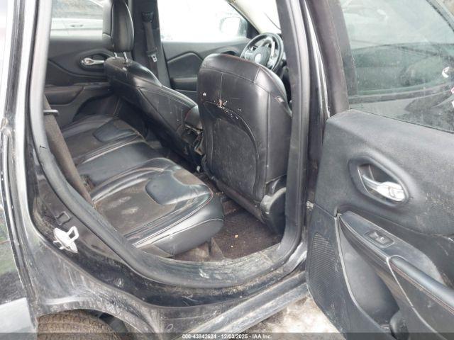 Jeep Cherokee Trailhawk Image 3