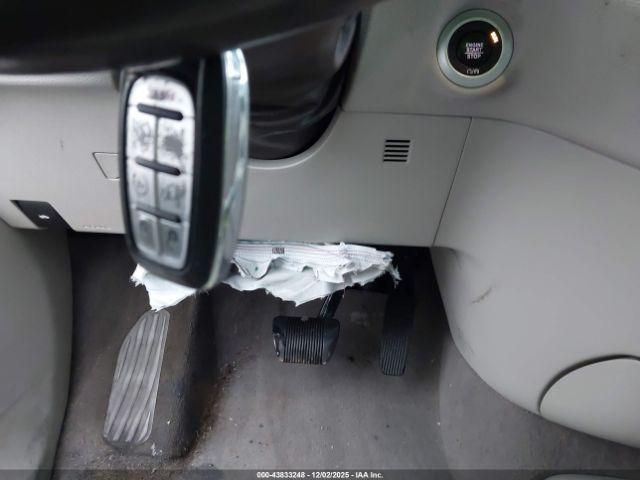 Chrysler Pacifica Touring L Image 7