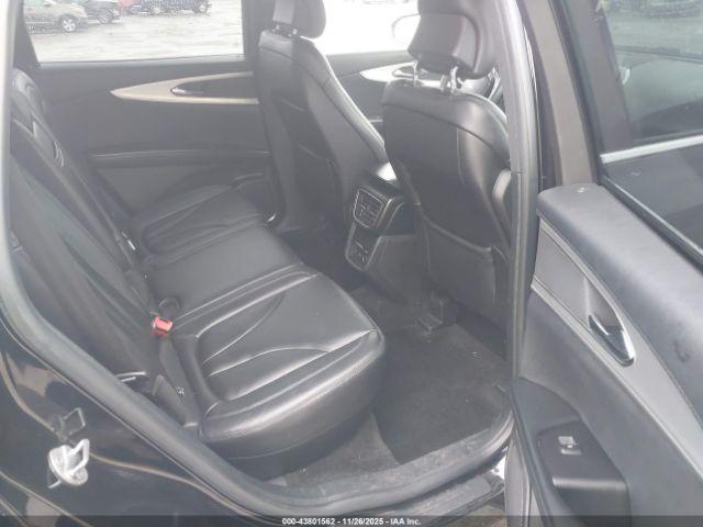 Lincoln MKX Premiere Image 2