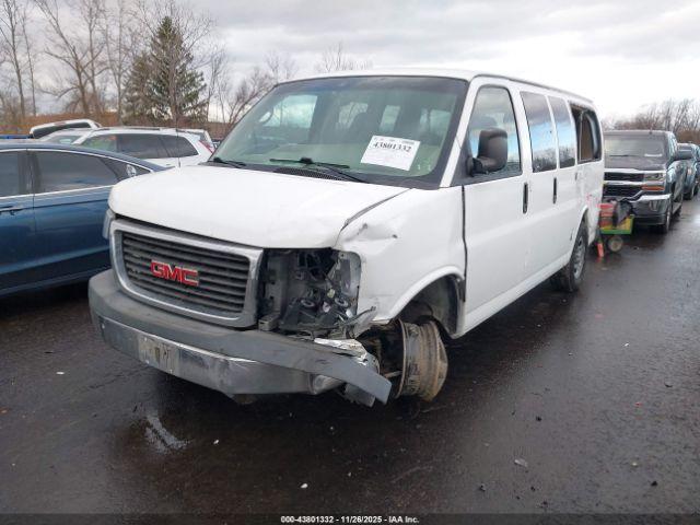 GMC Savana Ls Image 16