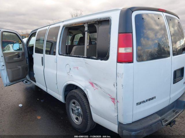 GMC Savana Ls Image 14