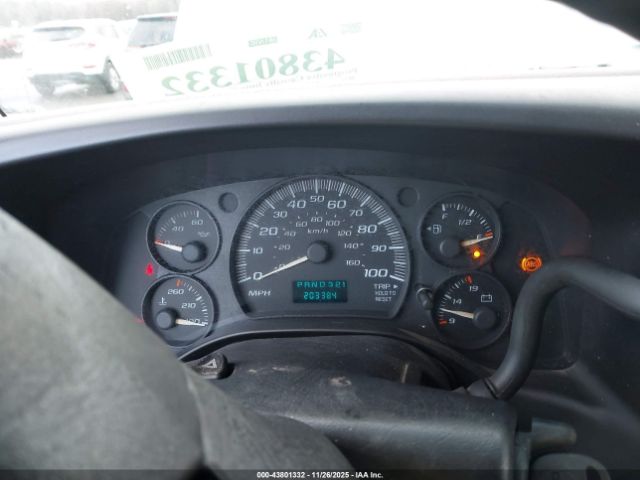 GMC Savana Ls Image 11