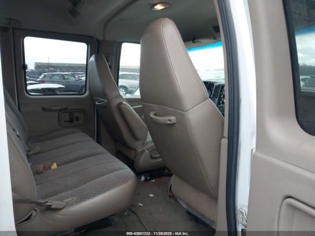 GMC Savana Ls Image 5