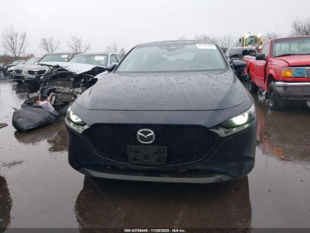 Mazda Mazda3 Premium Package Image 14