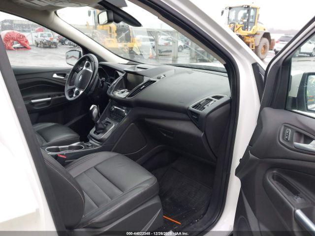 Ford Escape Titanium Image 7