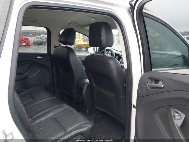 Ford Escape Titanium Image 8