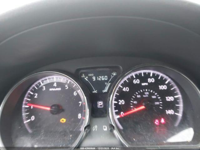 Nissan Versa 1.6 Sv Image 7