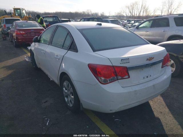 Chevrolet Cruze Ls Auto Image 5